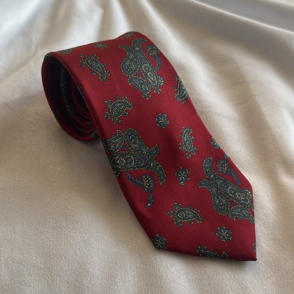 Christian Dior 100% Silk Luxury designer made in the USA Men Formal Paisley tie